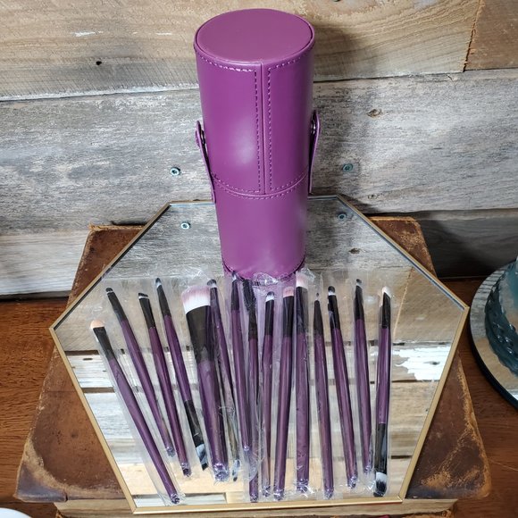 Makeup Brushes - Set of 20 - Purple Handles - 6 long - with Leather Travel Case - Picture 7 of 8